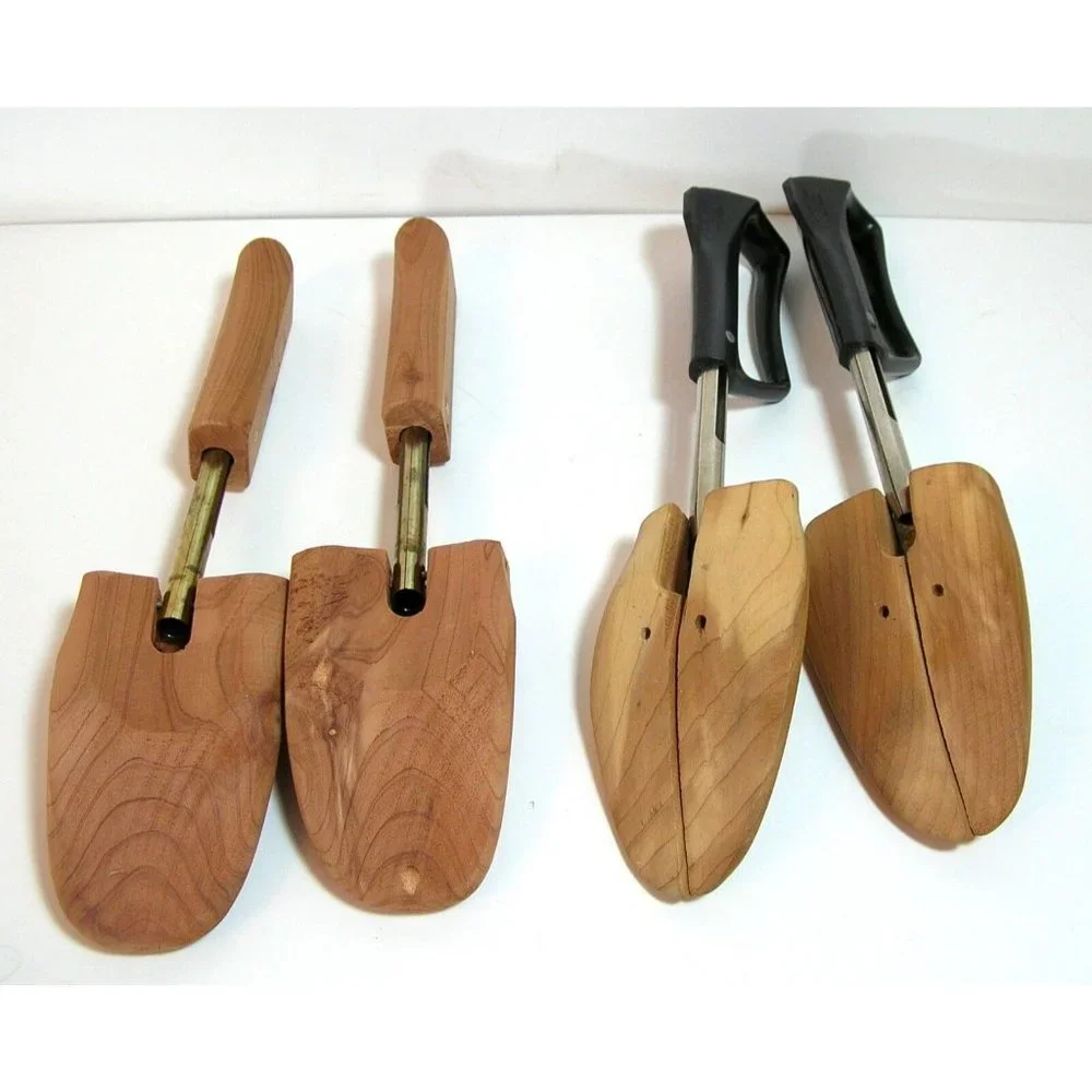 Two Pair Shoe Forms - Picture 3 of 3